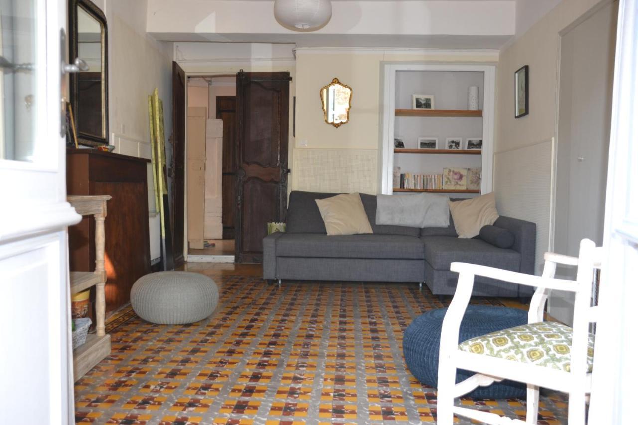 St Jean Du Gard : Spacious Apartment With Use Of Pool サン・ジャン・デュ・ガル エクステリア 写真
