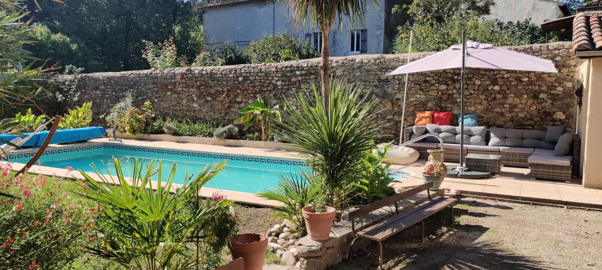St Jean Du Gard : Spacious Apartment With Use Of Pool サン・ジャン・デュ・ガル エクステリア 写真